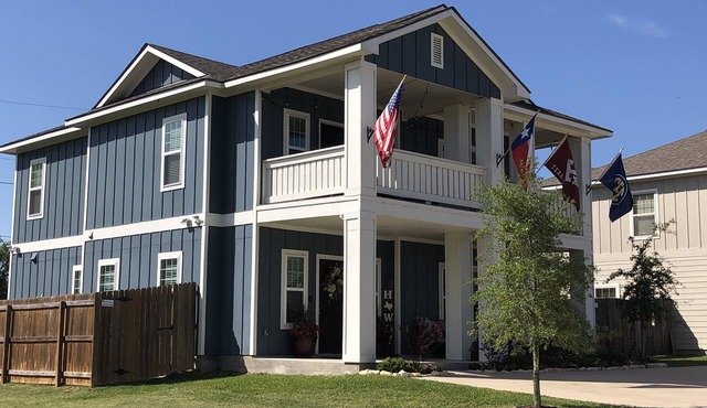 WALKING DISTANCE TO ALL TEXAS A&M EVENTS!