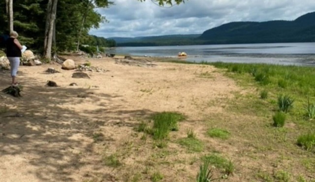 Water and Beach Front Property 4 season on Ottawa River with Private Boat Launch