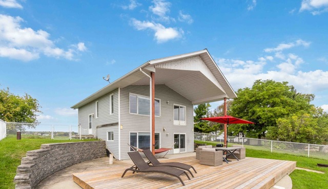 Waterfront Cottage with Private Dock | Tuttle Point House on St. Lawrence River