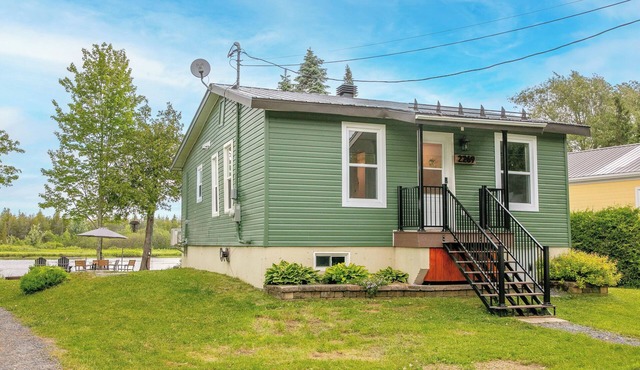 Waterfront cottage with spa - Le Quaitude