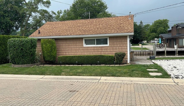 Waterfront Cozy 1-bedroom house in welcoming New Baltimore