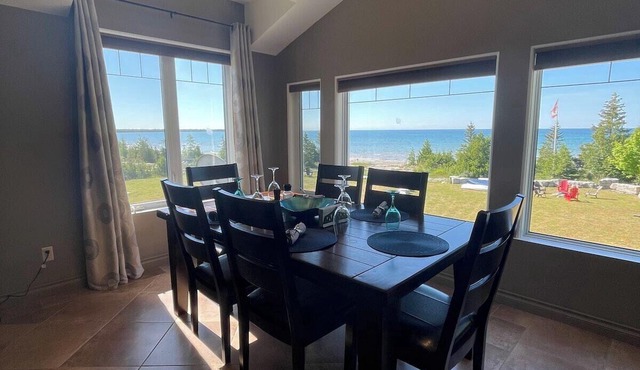 Waterfront Home on South Shore of Lake Huron Manitoulin Island - With Sauna