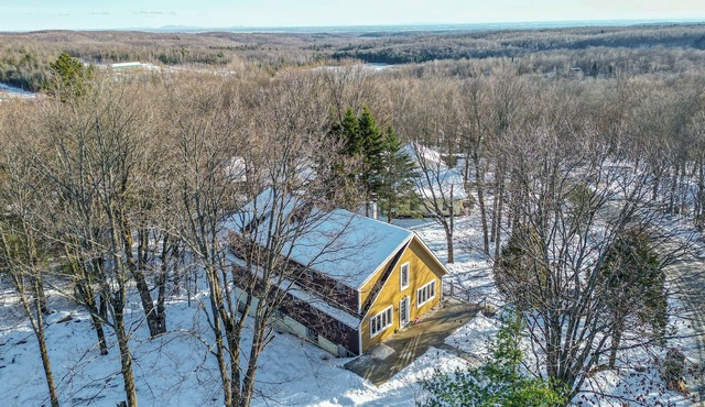 Well equipped Chalet & newly renovated in 2022 with lots of rooms!