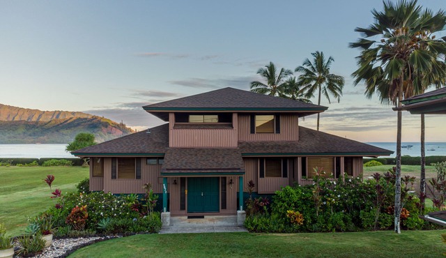 Wilikoki - a 6br/3ba beachfront home on Hanalei Bay