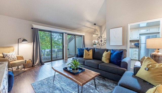 WOW! Fully Updated Golf, Biking/Walking Trail Front, Townhome. Bike Storage.