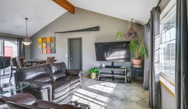 Yard Space w/Fire Pit: Kenai Getaway!