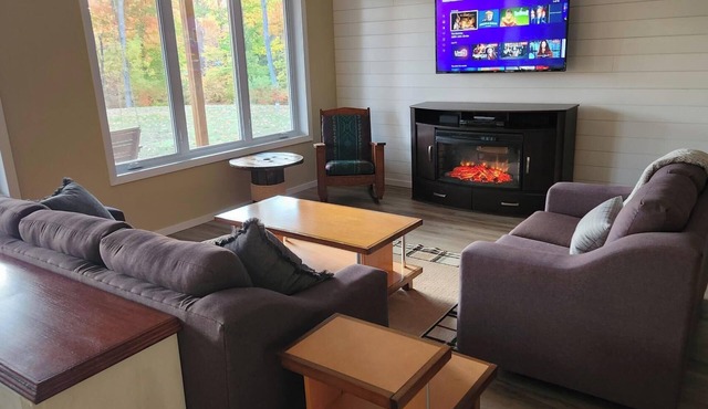 Your Cozy Cottage Escape in Calabogie