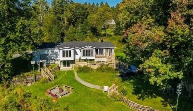 Zenitude 3 waterfront cottage