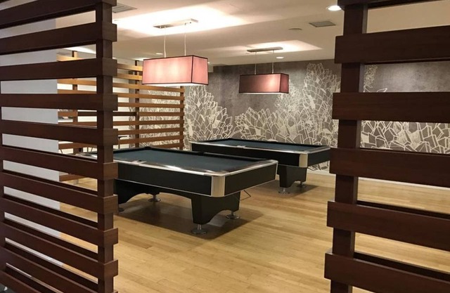 Downtown Deluxe Suite Ft. Lake View+Parking