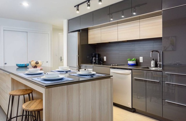 Gorgeous 1BR - Sleeps 4 - Popular Griffintown!
