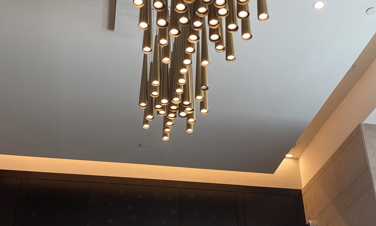 Bloor-Yorkville Apartment | Luxury Artistic Yorkville