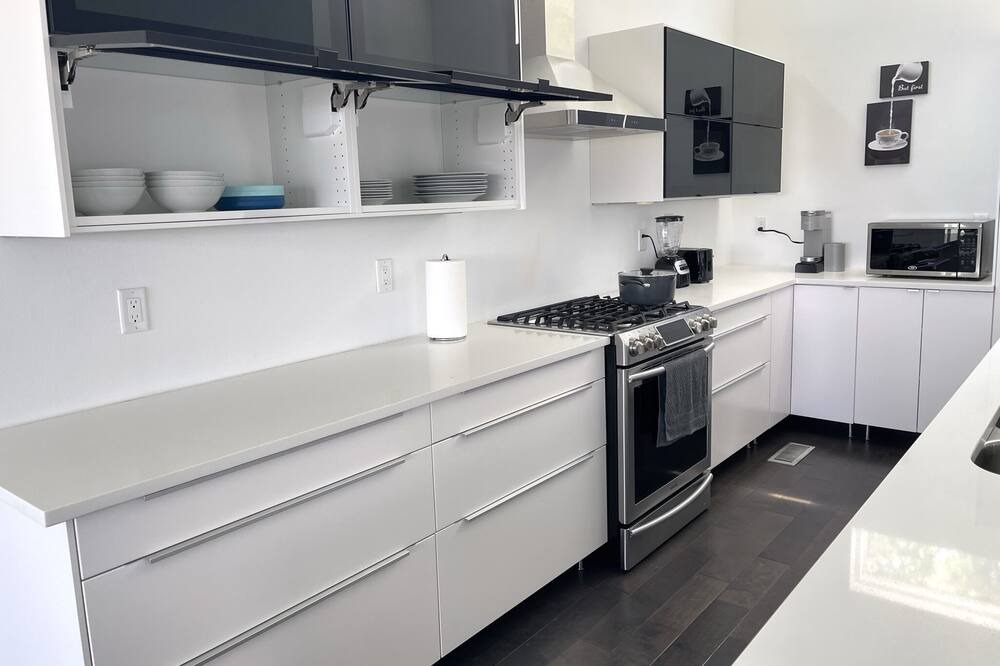 Photo of Kitchen in Capital View