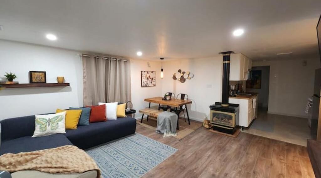 Photo of Livingroom in Alcona
