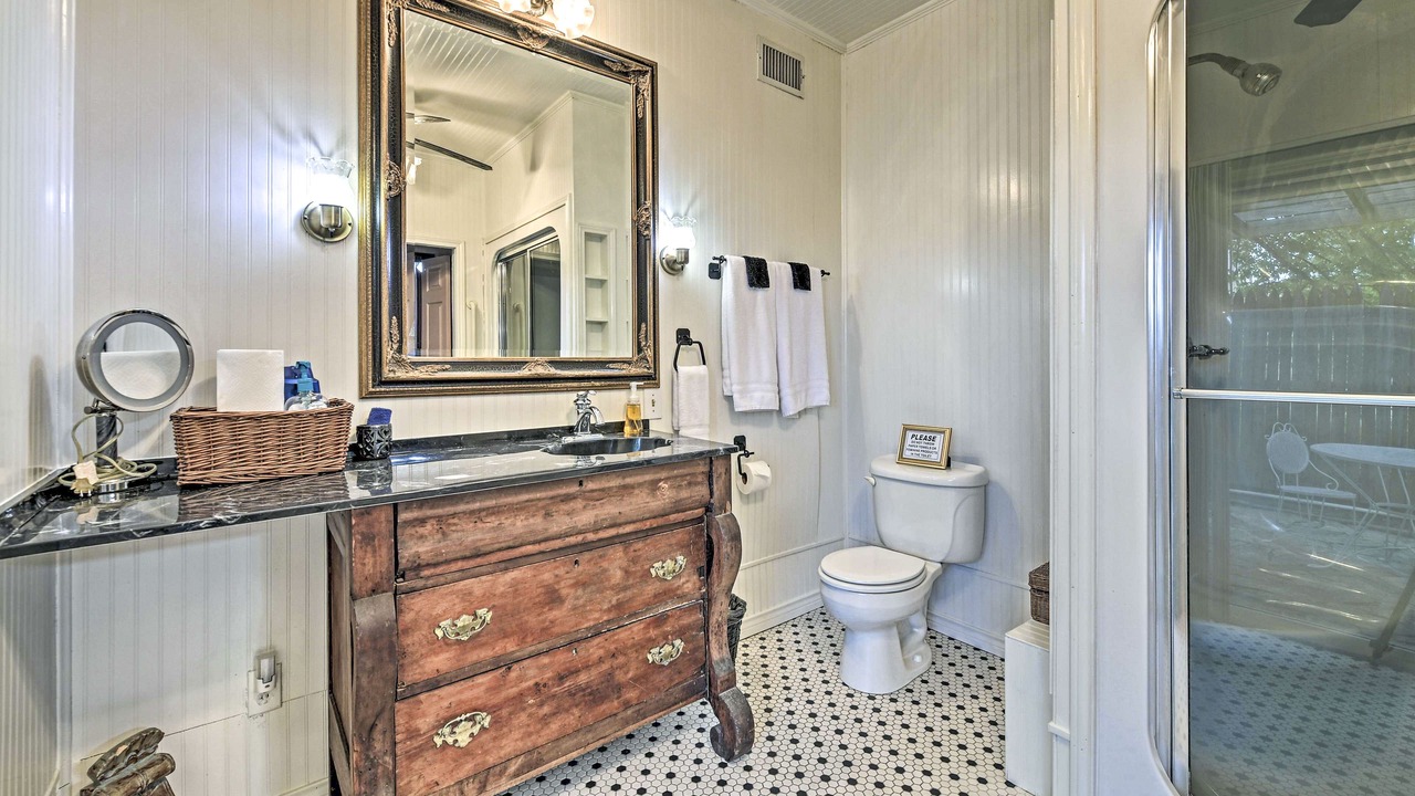 Photo of Bathroom in Glen Rose
