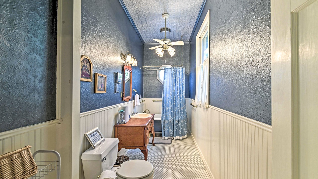 Photo of Bathroom in Glen Rose