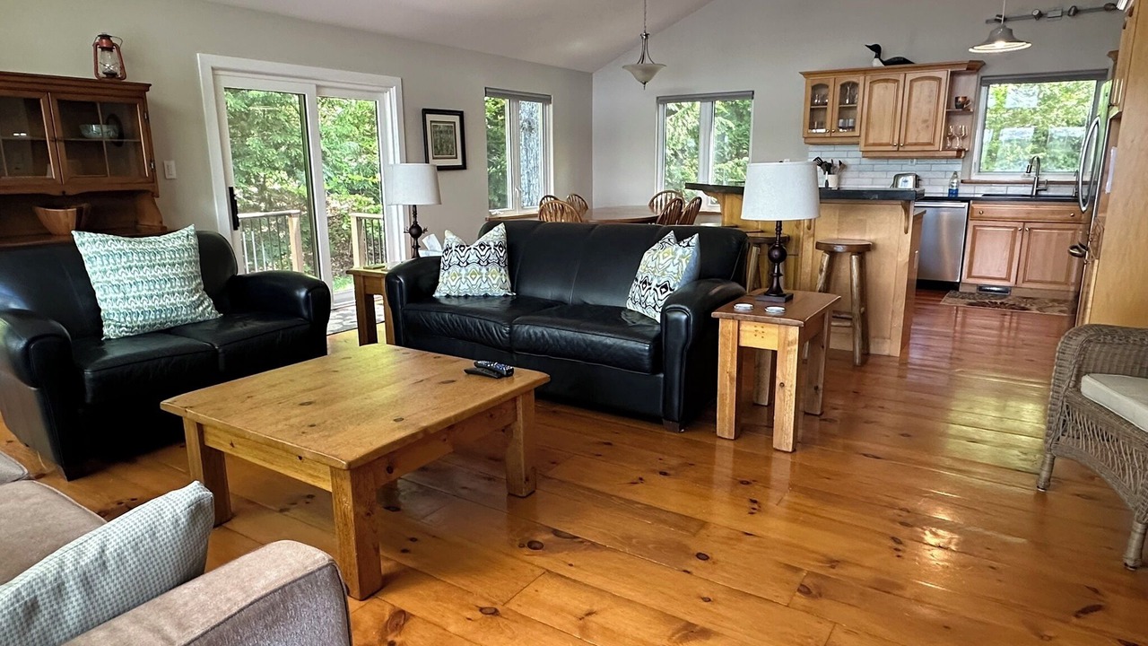 Photo of Livingroom in Algonquin Highlands