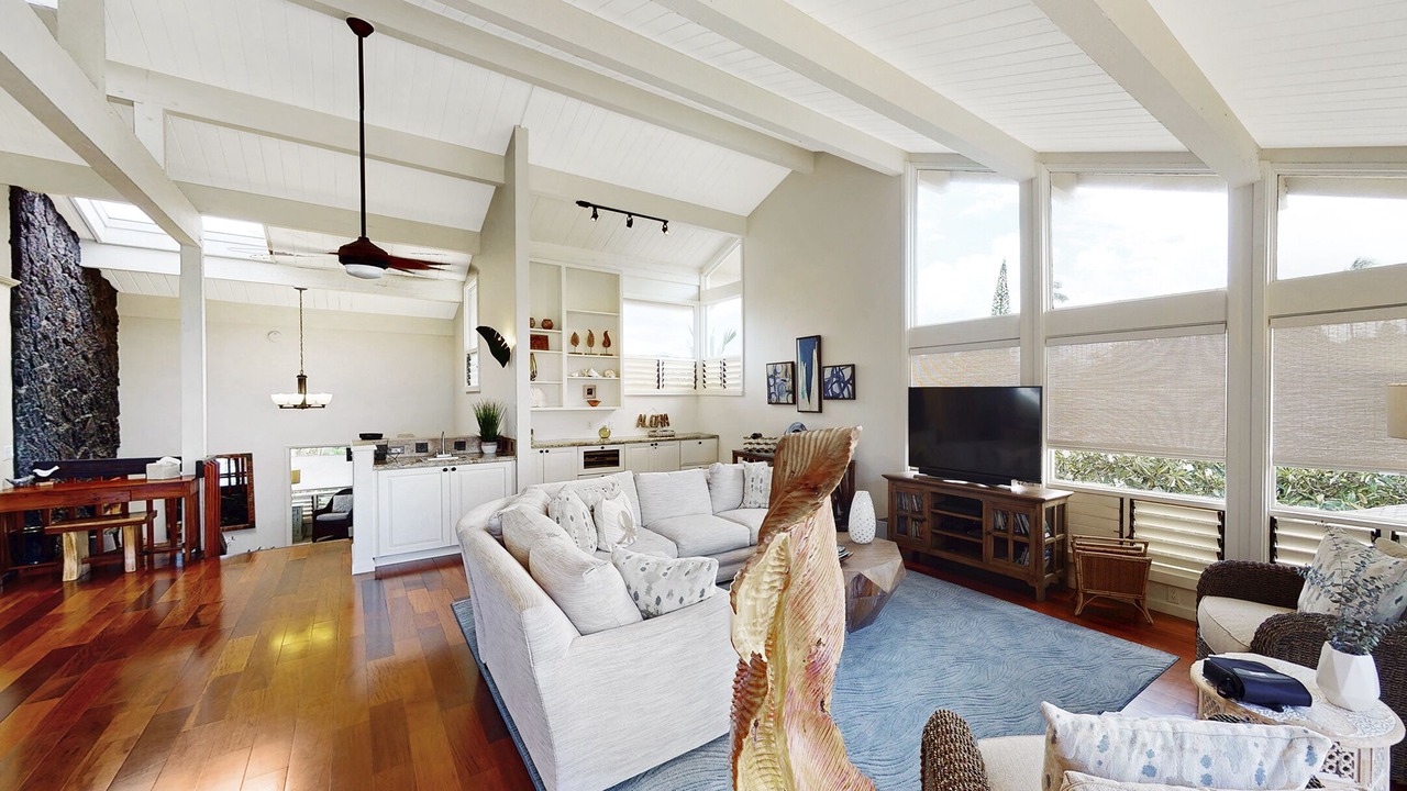 Photo of Livingroom in Princeville
