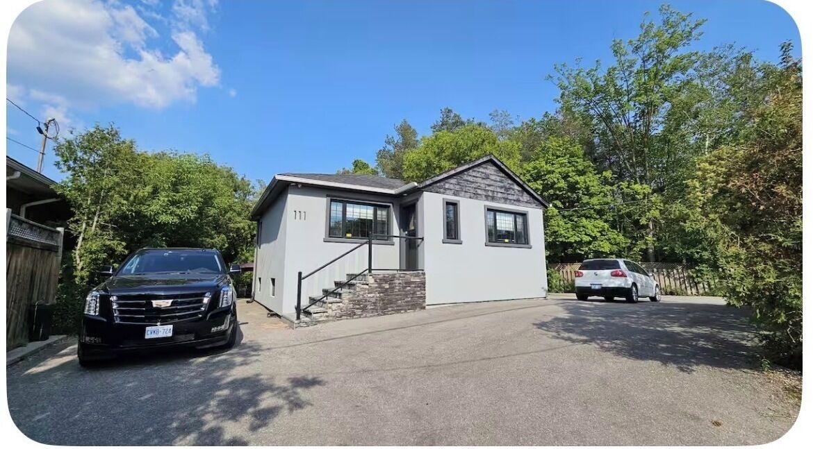 Photo of Outdoor in Thornhill