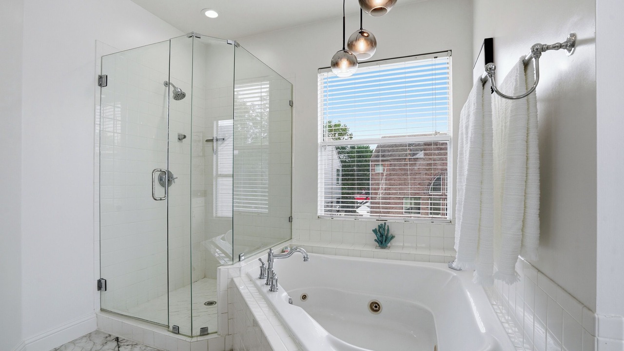 Photo of Bathroom in Knox - Henderson