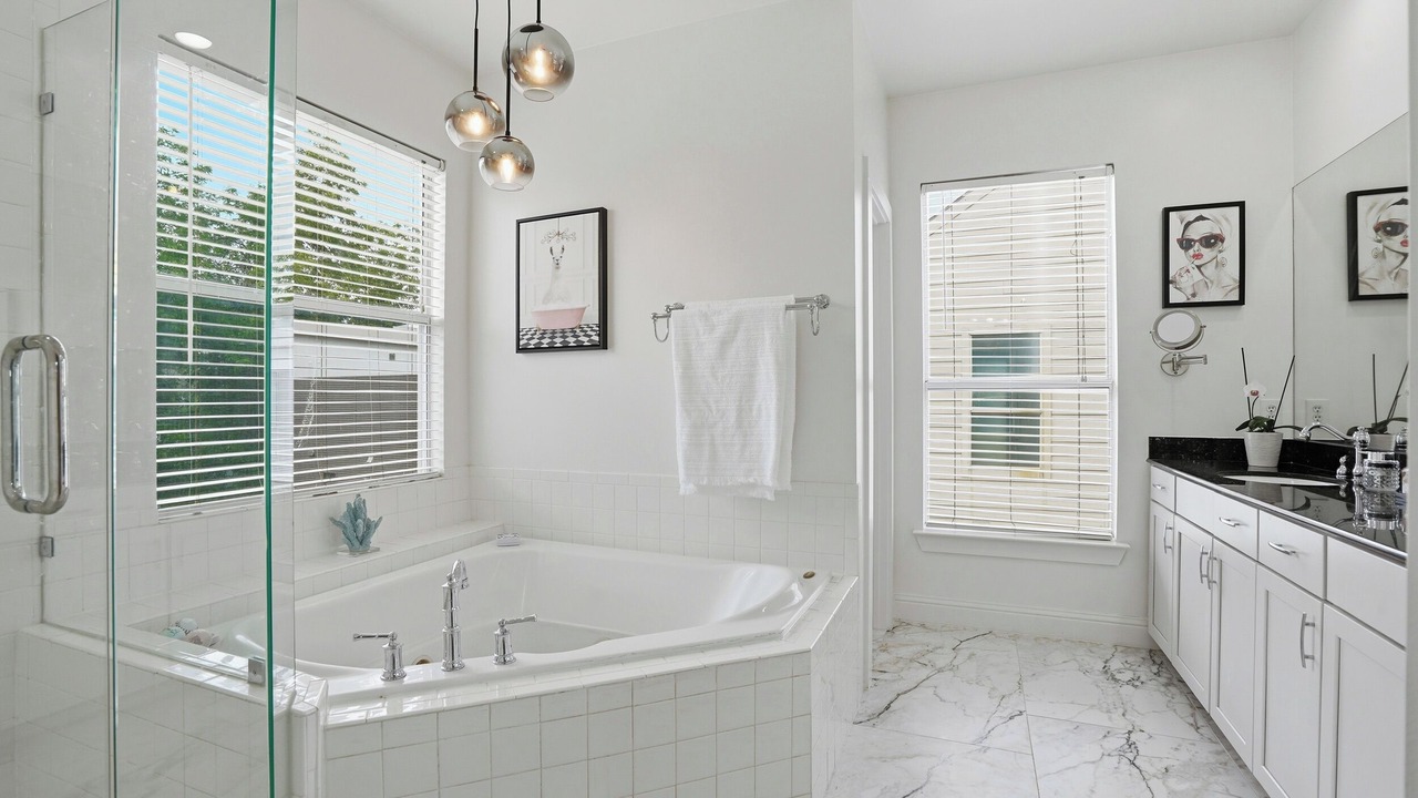 Photo of Bathroom in Knox - Henderson