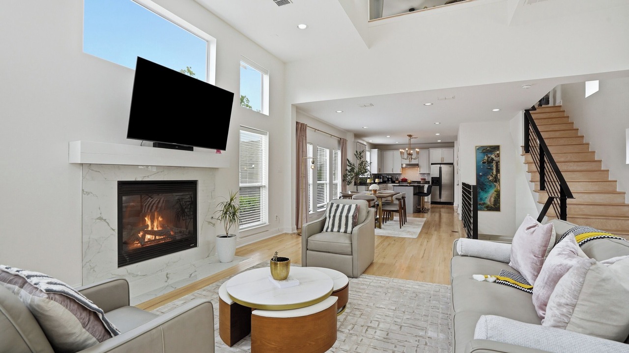Photo of Livingroom in Knox - Henderson