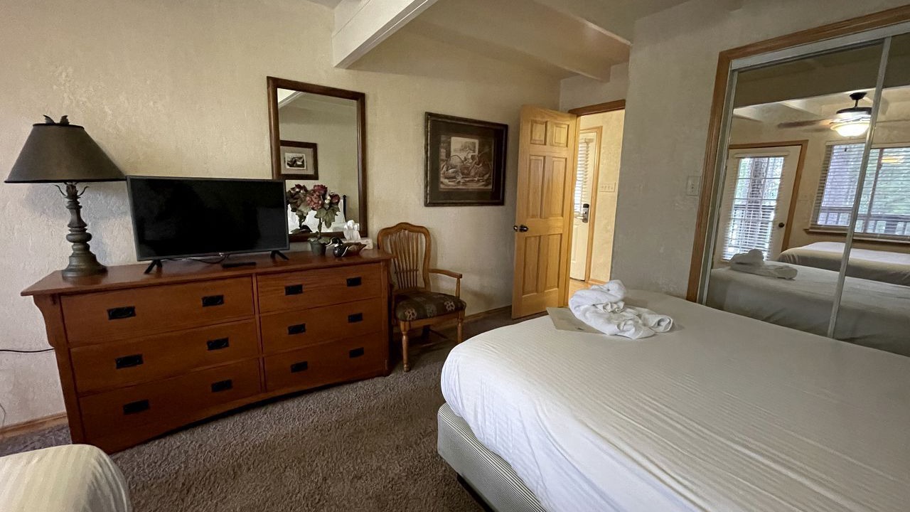 Photo of Bedroom in Mount Ida