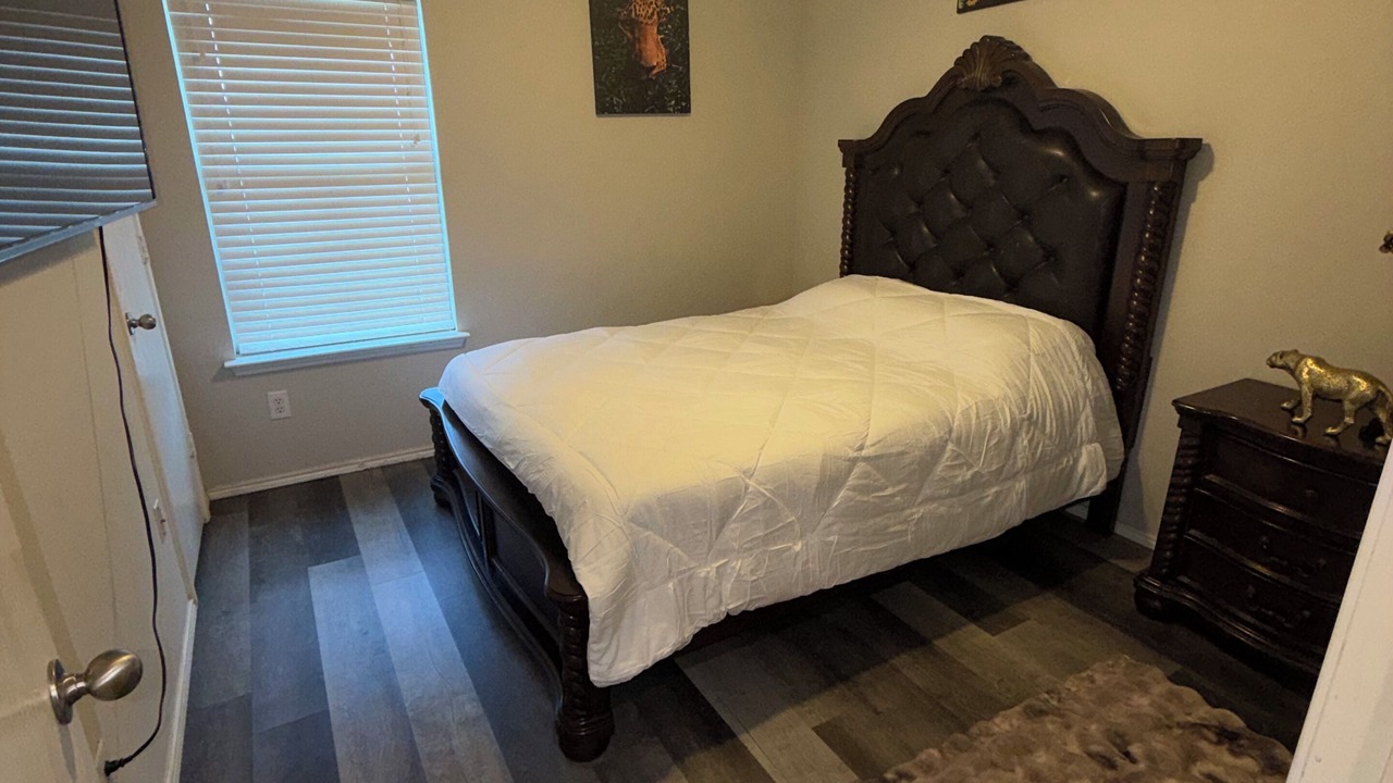 Photo of Bedroom in Oak Cliff