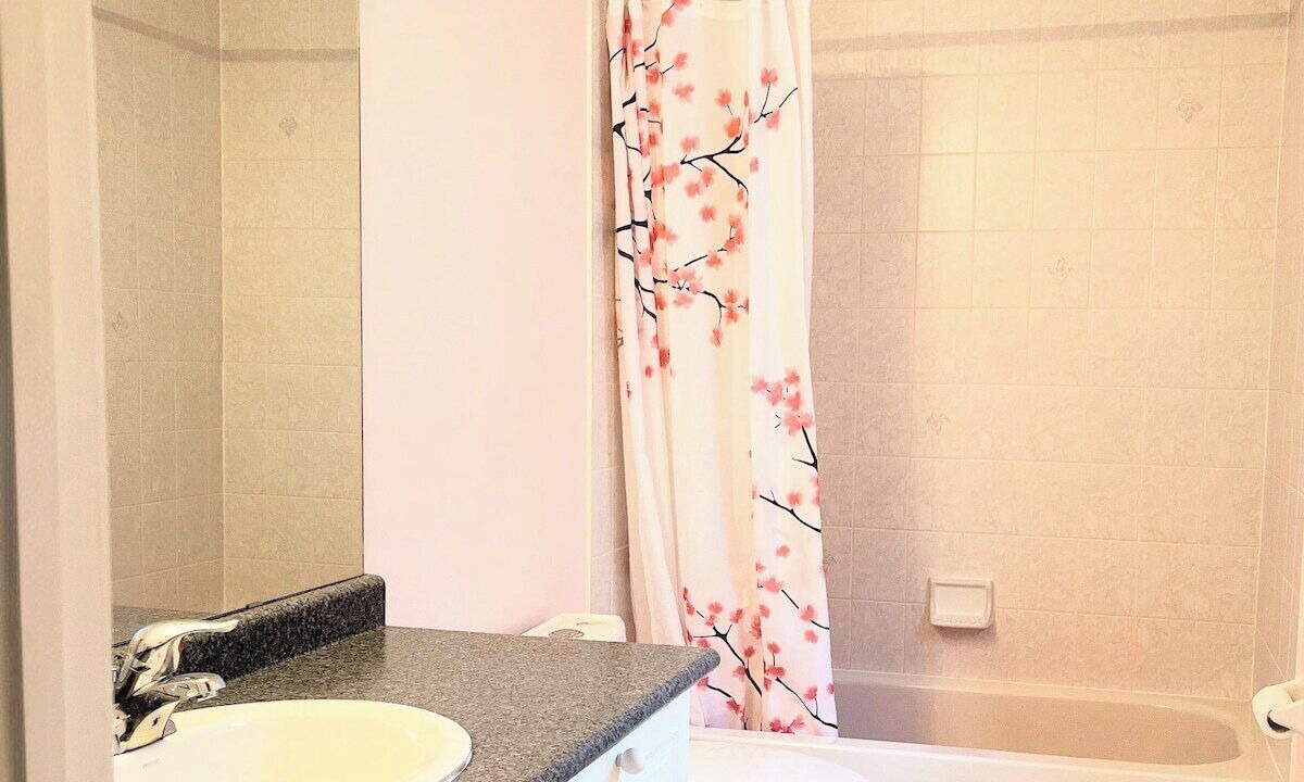 Photo of Bathroom in Churchill Meadows