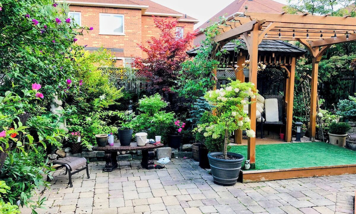 Photo of Patio Balcony in Churchill Meadows