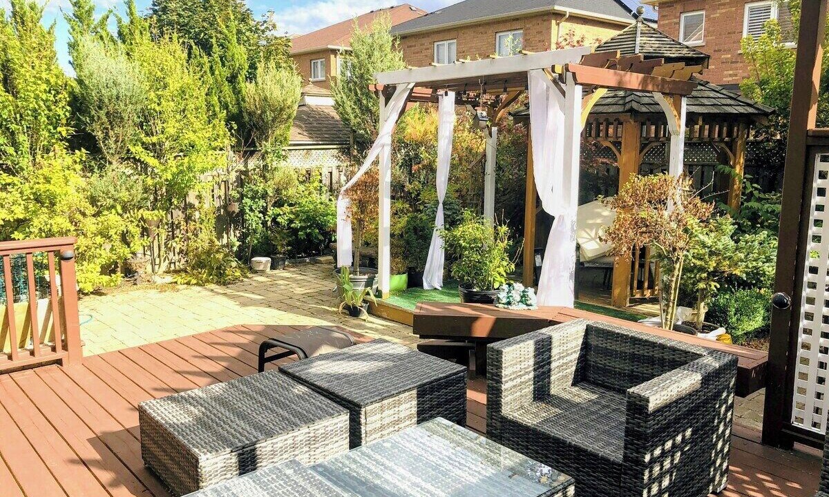 Photo of Patio Balcony in Churchill Meadows