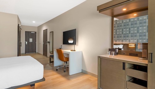 Room, 1 King Bed, Hearing Accessible, Non Smoking