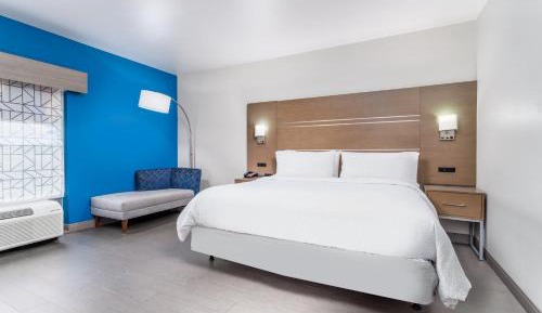 King Room - Hearing Accessible
