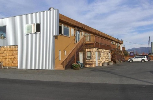 Midtown Anchorage Hotel | Qupqugiaq Inn