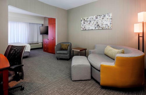 South Arlington Hotel | Courtyard by Marriott Dallas Arlington South