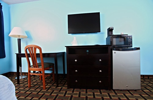 Newton Hotel | Coratel Inn & Suites by Jasper Newton