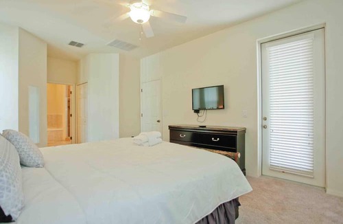 Crystal Cove House | 4BR Pond View Spa and Pool