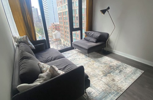 Bloor-Yorkville Apartment | Luxury Artistic Yorkville
